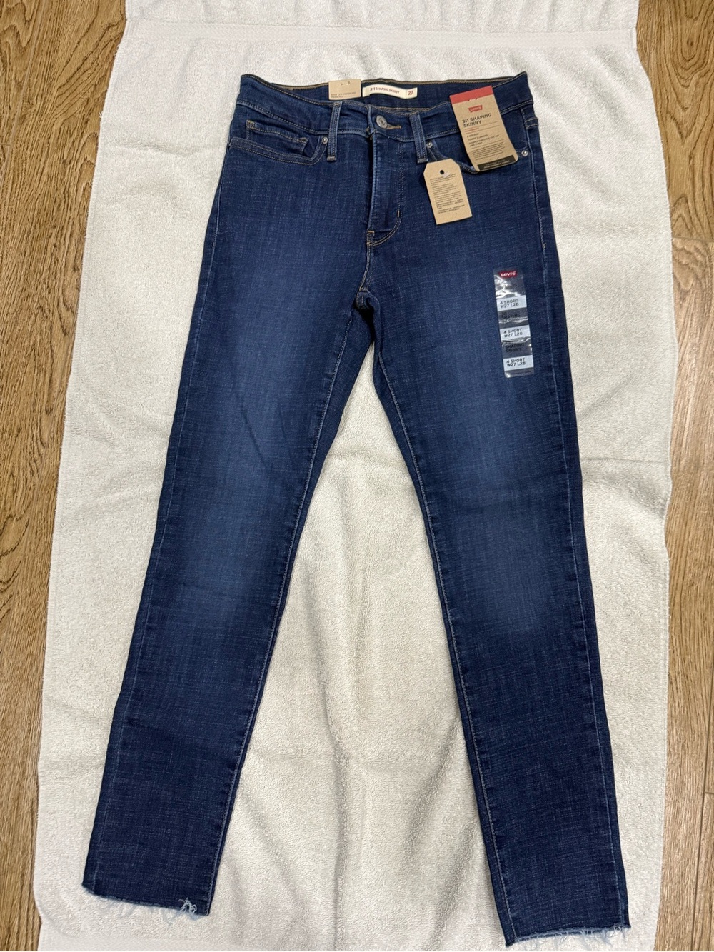 Levis- new with tags